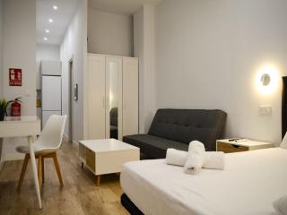 Modern retreat in Madrid - 4