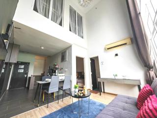 Relaxing Home 2BR 5-7pax Side By Side Metra MITC - 4