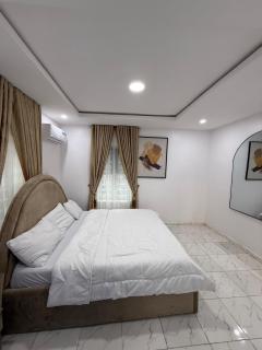 Modern 1Bed Apartment - 1