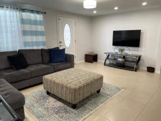 Family Getaway Private Pool Sleeps 8 - 6