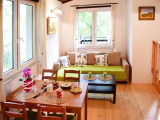 Lakeside holiday home with private garden - 0