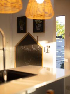 Magazine Worthy Home Stylish Brisbane Escape - 8