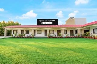 Townhouse Oak Rapti Riverview Formerly Red Chilly 3.O - 2