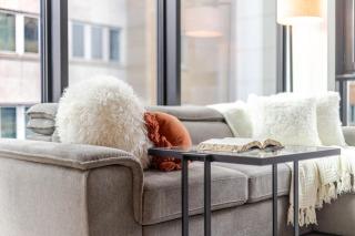 Spacious 2BR Downtown - 5