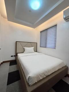 Aurora Villas and Cabin Resort - Clark - 1