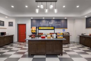 Hampton Inn Kenedy - 2