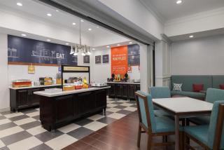 Hampton Inn Pleasanton - 1