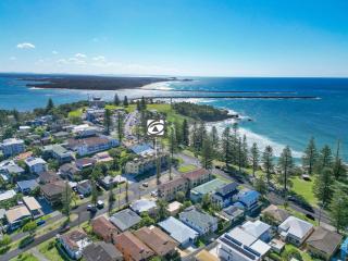 Seaspray 4 - Yamba - 0