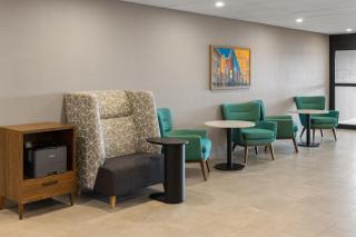 Hampton Inn Staunton - 7
