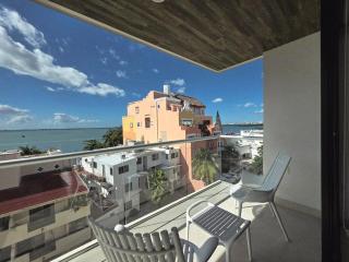 TAKH, Elegant Condo 2BR Rooftop Pool Ocean View & Balcony lagoon view - 6