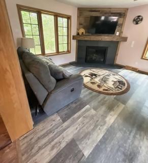 Dells Escape with Hot Tub Huge Game Room - 3