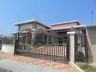 The Golden Mansion - 9