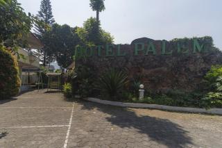 Urbanview Hotel Grand Palem near Alun Alun Batu - 4
