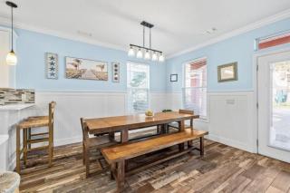 6BR Beach Retreat 5-Min Walk and Resort Pool - 5