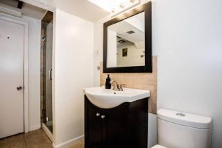 Stylish Garden-Level 2BR: Quiet Neighborhood - 1