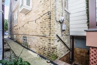 Stylish Garden-Level 2BR: Quiet Neighborhood - 5