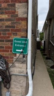 Stylish Garden-Level 2BR: Quiet Neighborhood - 7