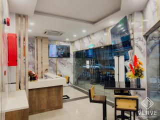 AVS Boutique - 8