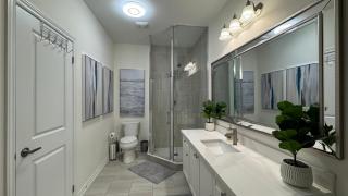 Oakville Modern Elegant Town Residence - 1
