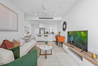 Mountain View 1BR with Parking, Pool, Sauna & Spa - 1