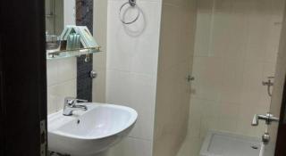 Sovereign Hotel - Marriage Certificate Required - 1