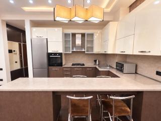 Royal Opera Residence 81 SQM Large 1 BR - 7