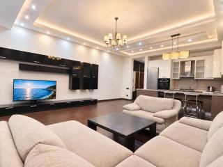 Royal Opera Residence 81 SQM Large 1 BR - 9