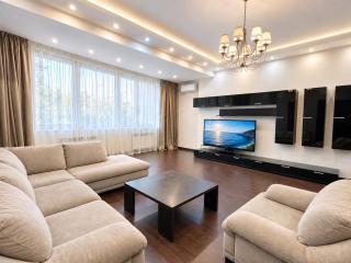 Royal Opera Residence 81 SQM Large 1 BR - 0