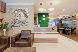 RedDoorz Plus @ Thamrin - 7