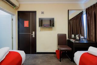 RedDoorz Plus @ Thamrin - 5