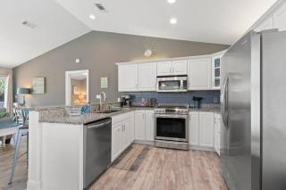 Your Perfect Beach Getaway Destin Coastal Home - 3