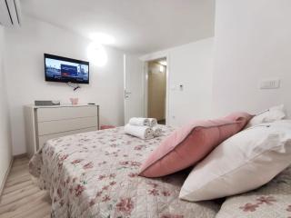 Modern flat in Omiš, with terrace and views, 80m² - 9