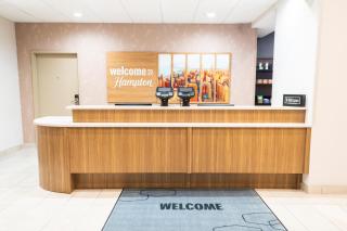 Hampton Inn & Suites Addison - 6