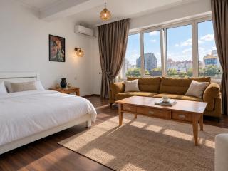 Central Retreat 2 Bedroom Apartment - 3