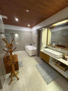 Paradise Beach Villa 3BR Luxury Seaview - 3