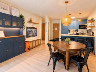 Steps to Lifts! 1BR Fully Renovated - 6