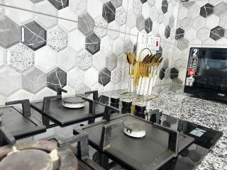 Tai studio kileleshwa - 1