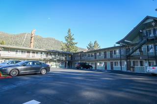 Budget INN At The Heavenly Gondola - 9