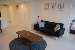 Homely Modern Apt between the Lake and City - Hosted by CanStay - 8