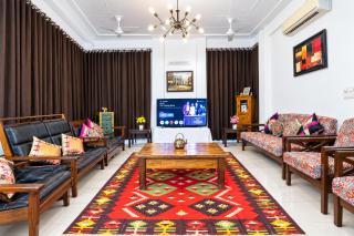 Opulent Antique 6BR Independent Villa in Gurugram - 8