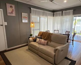 Secure and Ample Private Parking 3Bed 2Bath Home - 3