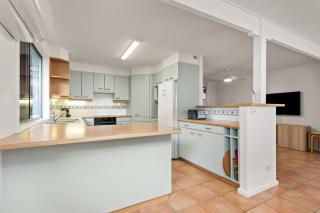 Bluff Beach House - 6