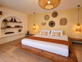 Beautiful garden villa, close to town - 7