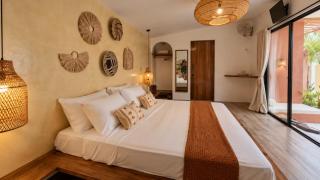 Beautiful garden villa, close to town - 8