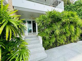 Surin Park 2 Bed Direct Pool Access by Destada - 6