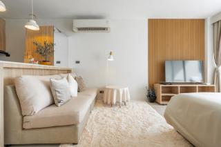 Surin Park 1 Bed Ground Floor Pool View by Destada - 1