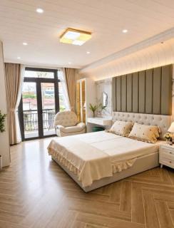 T house - 2