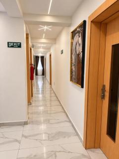 MITOS LUXURY SUITES -Bode Thomas - 7