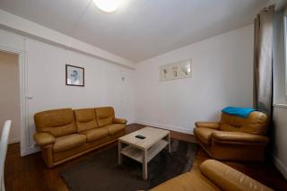 J&F - Apartment for 4 people - Elbeuf city center - 3