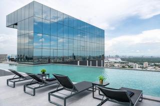 Luxury Corner Duplex with River & City Views in Prime Sathorn - 7